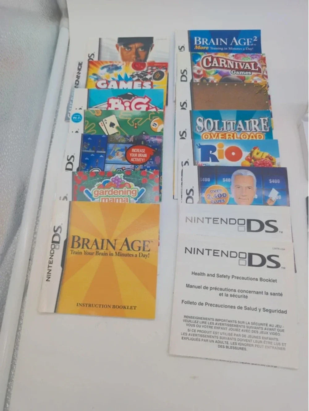 Nintendo DS Lite White Console Bundle Charger Stylus Case 13 Games